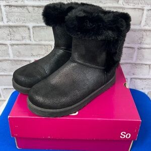 |•SO•| Paulina Shimmer Soft Faux Fur Lined/Trim Boots 9.5